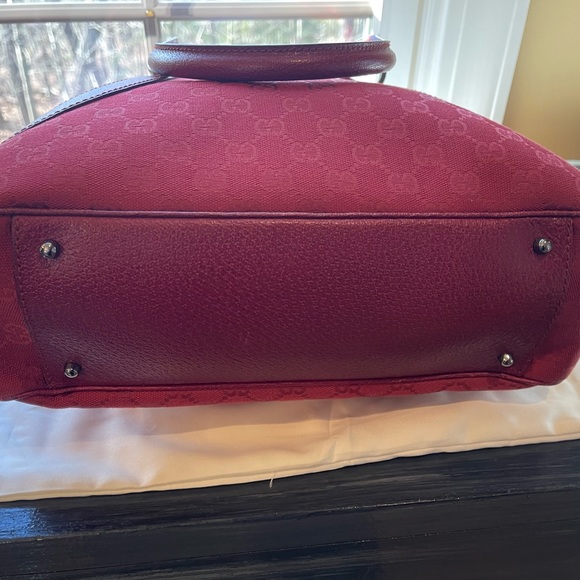 Spectacular Authentic Gucci Handbag! - Picture 6 of 12